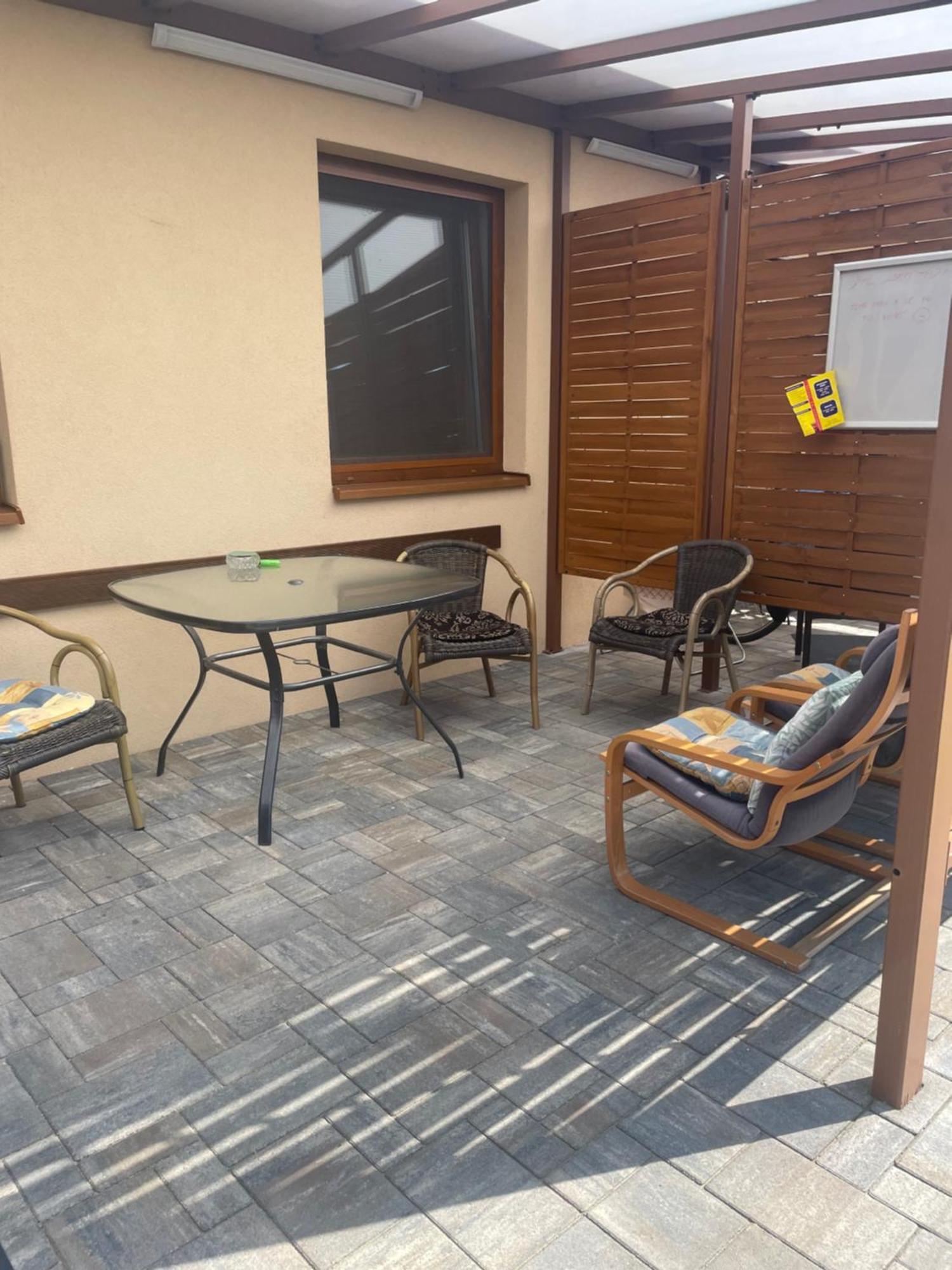 Apartman Losonci Nesvady- Pre 2 Osoby Studio מראה חיצוני תמונה